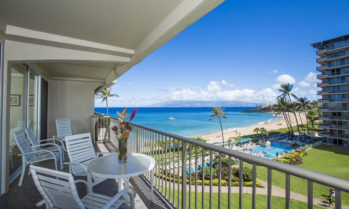 Kaanapali Condo | Courtyard and views of Black Rock - Newly remodeled