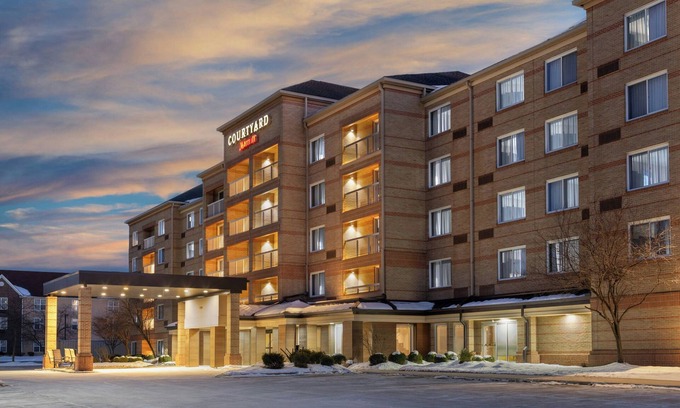 Middleburg Heights Hotel | Courtyard by Marriott Cleveland Airport South