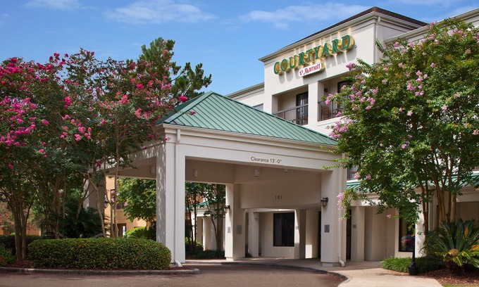 Covington Hotel | Courtyard by Marriott Covington / Mandeville