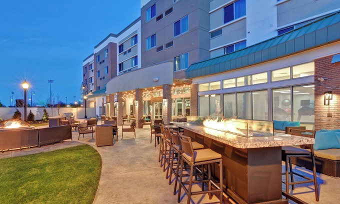 Central Islip Hotel | Courtyard by Marriott Long Island Islip/Courthouse Complex