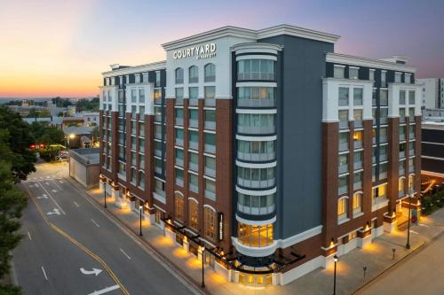 Athens Hotel | Courtyard by Marriott Athens Downtown