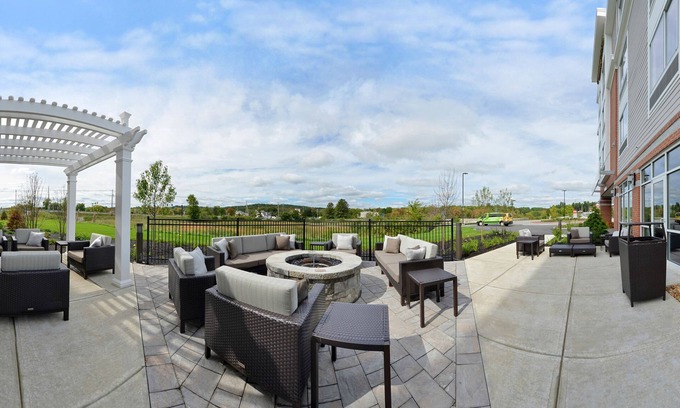 Littleton Hotel | Courtyard by Marriott Boston Littleton