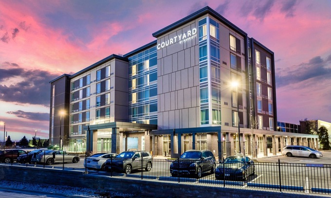 Burlington Hotel | Courtyard by Marriott Burlington