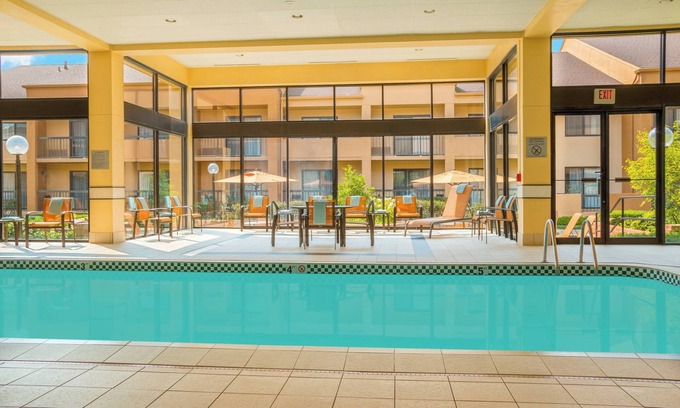 Deerfield Hotel | Courtyard by Marriott Chicago Deerfield