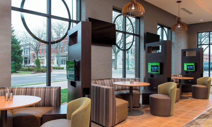 Holland Hotel | Courtyard by Marriott Holland Downtown