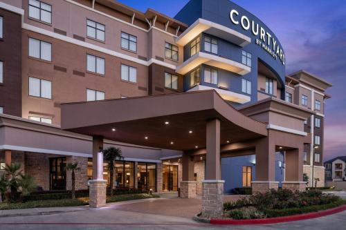 Kingwood Hotel | Courtyard By Marriott Houston Kingwood