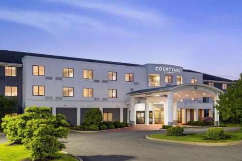 Kingston Hotel | Courtyard by Marriott Kingston