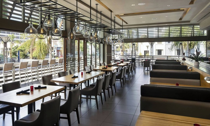 East Village Hotel | Courtyard by Marriott Long Beach Downtown