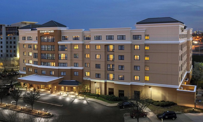 Elizabeth Hotel | Courtyard by Marriott Newark Elizabeth