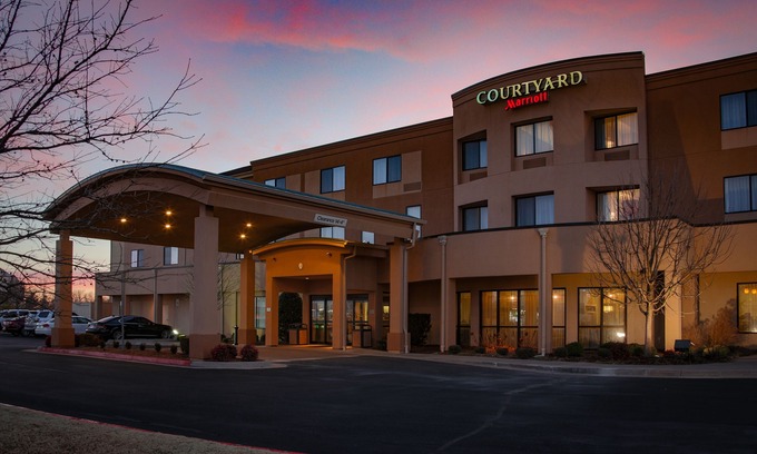 Norman Hotel | Courtyard by Marriott Norman
