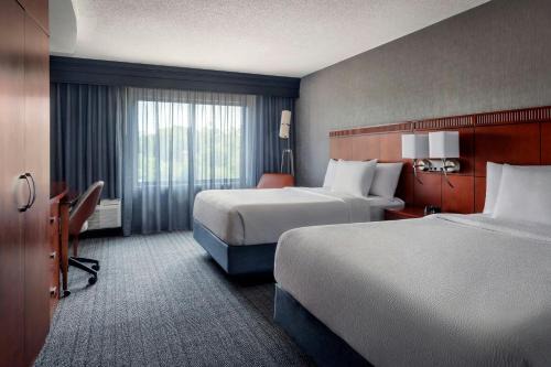Paramus Hotel | Courtyard by Marriott Paramus