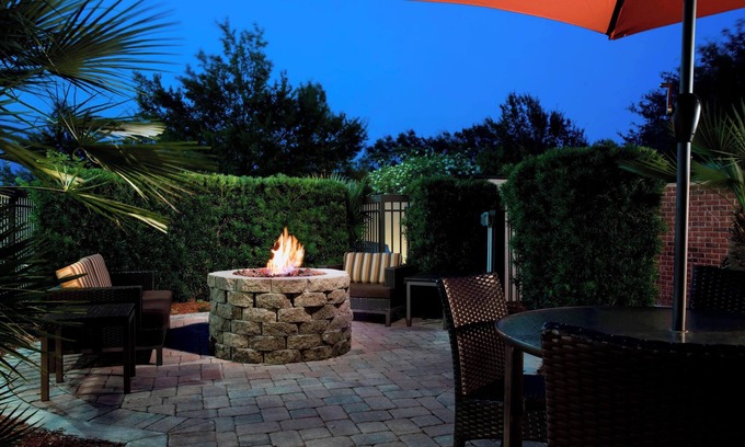 Arlington Hotel | Courtyard by Marriott Jacksonville I-295/East Beltway