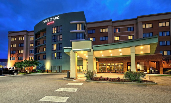 Central Newport News Hotel | Courtyard by Marriott Newport News Airport