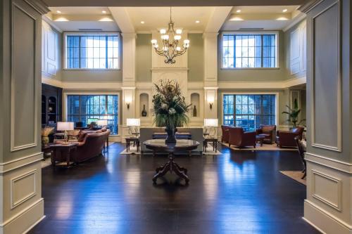 Mount Pleasant Hotel | Courtyard Charleston Mount Pleasant