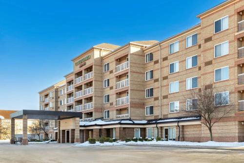 Middleburg Heights Hotel | Courtyard Cleveland Airport South
