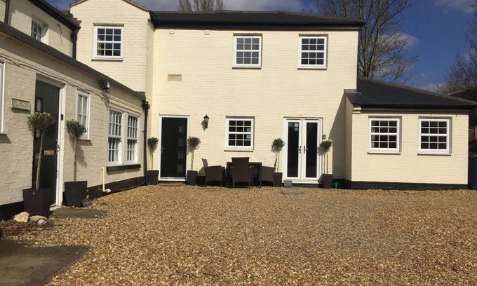 St Neots House | Courtyard Cottage - Great Paxton