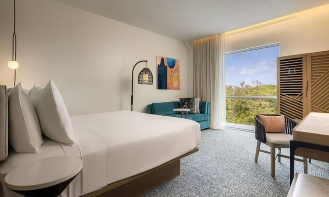 Otrobanda Hotel | Courtyard Curacao King Deluxe, Spacious Room, Modern Comforts, Prime Location