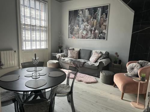 Belper Apartment | Courtyard Holiday Apartments