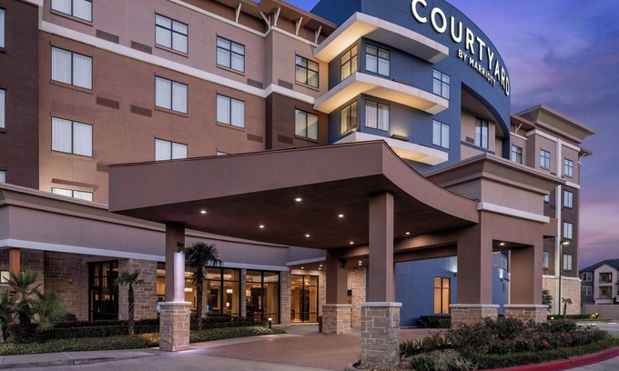 Kingwood Hotel | Courtyard Houston Kingwood