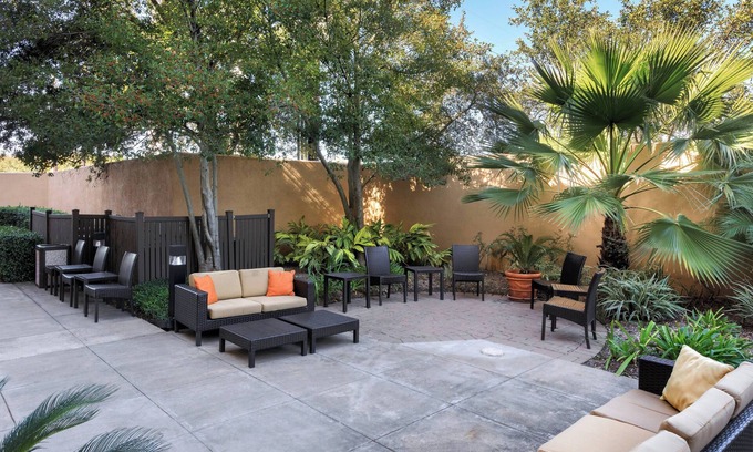 Stafford Hotel | Courtyard Houston Sugar Land/Stafford