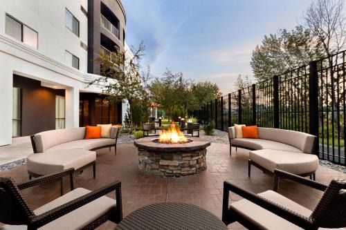 Grant Creek Hotel | Courtyard Missoula