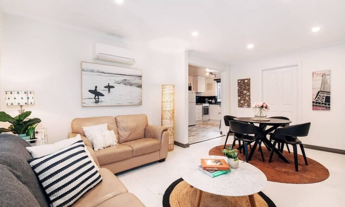 North Hobart Apartment | Courtyard Serenity at Grappa Court North Hobart