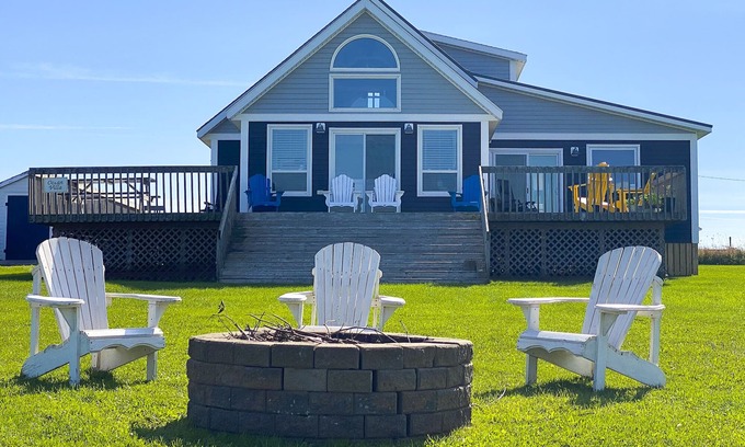 Park Corner Cottage | Cousin's Shore Beach, Oceanview, Private Cottage - PEI Ocean Villa