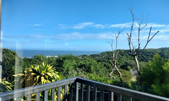 East London House | Cove Rock Stay