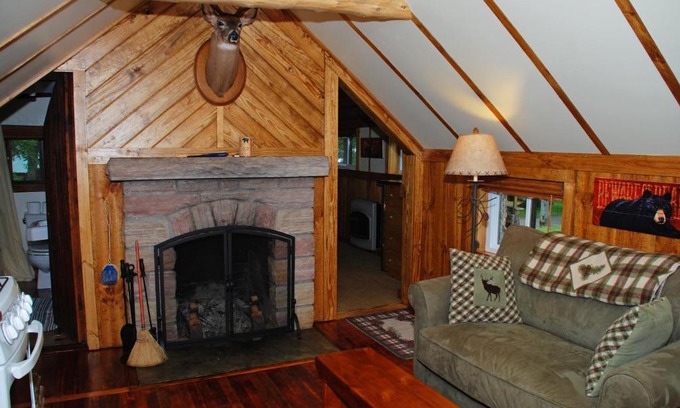 Eagle Bay Cabin | Covewood Lodge