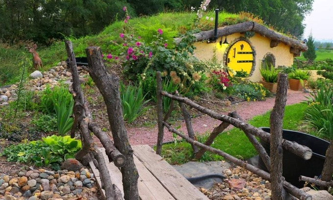 South Sioux City Cottage | Covington Hobbitlike Cottagen
