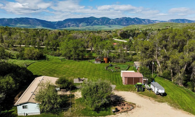 Sheridan House | Cow Camp Serene Rural Escape