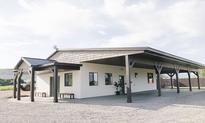 Preston Other | COW PALACE nExperience Rustic Charm and Tranquility at our Old Milk Barn.