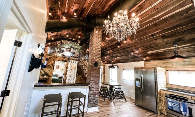 West Newton Apartment | Cowboy Bunkhouse hot tub Lake Farm Nature