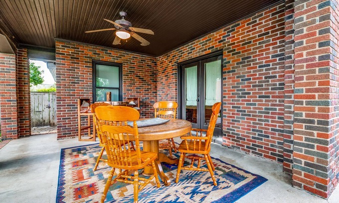 Fort Worth Cultural District House | Cowboy Casa- In the heart of it all!