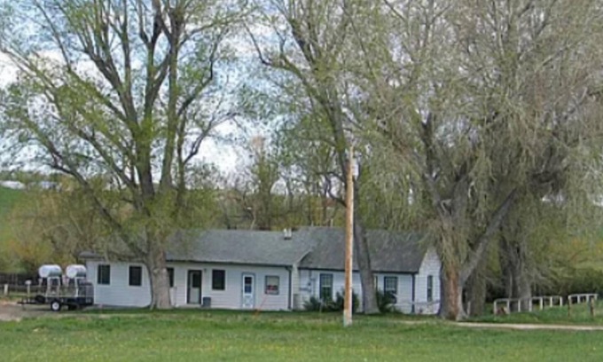 Sheridan Other | Cowboy quaint 2 bedroom 1 Unit of farmhouse duplex. Near Sheridan Horse Property