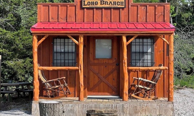 Hamersville Cabin | Cowboy Saloon Cabin