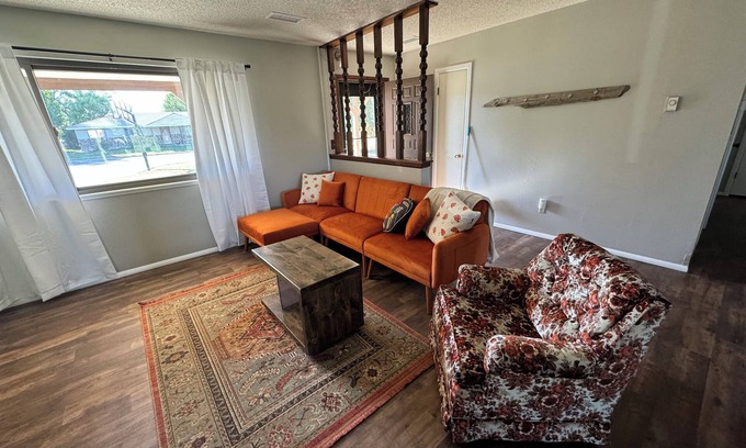 Montrose House | Cowgirl Casa ~ ADA accesible & kid friendly 3/2 ranch home in Montrose, CO