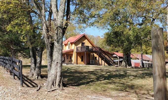 Lynnville Cabin | Coyle Ridge Cabin Retreat