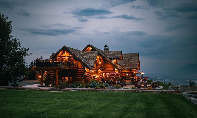 Somers Bed & Breakfast | Coyote Bluff Estate