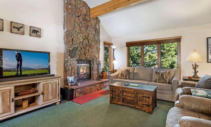 Eagle-Vail House | Coyote Den