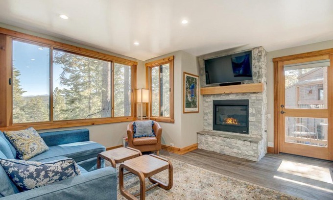 Truckee Apartment | Coyote Fork Escape