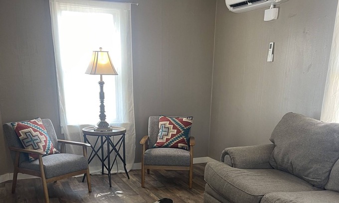 Fort Sumner House | Cozy 1/1 bungalow in quiet neighborhood.