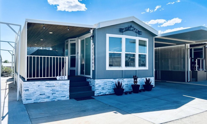 Lake Havasu City House | Cozy 1-Bdr Park Model Home on the Island