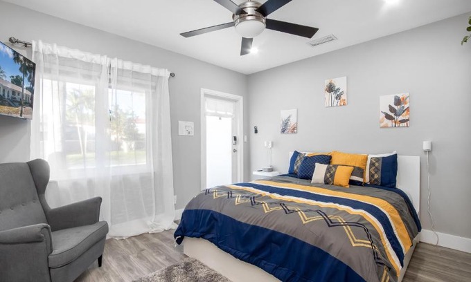 Poinsettia Heights Apartment | Cozy 1 BDR Unit by Beach, Mall, & Downtown FTL