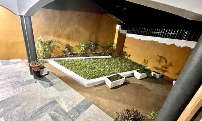 Kampala House | Cozy 1 bedrm Townhouse - Large compound(Makerere)