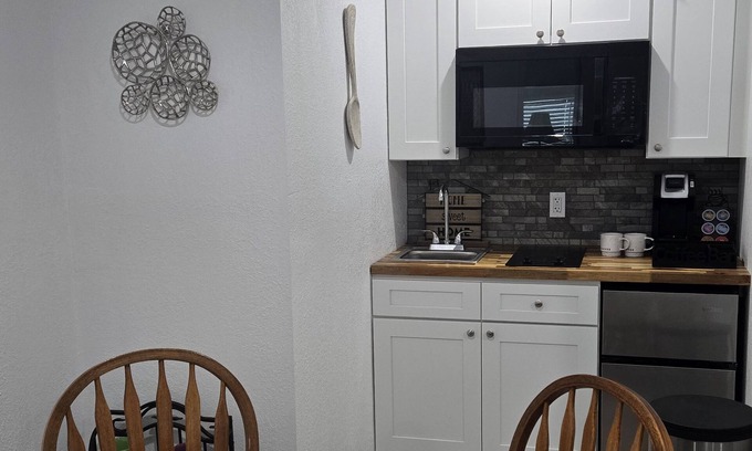 Altamonte Springs Apartment | Cozy 1-bedroom apartment with WiFi, and amenities in charming Altamonte Springs