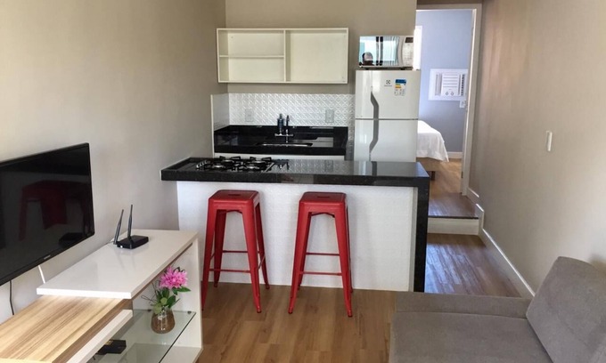 Jardim Camburi Apartment | Cozy 1 bedroom apartment with air conditioning in Jardim Camburi
