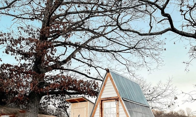 Washington County Cabin | Cozy 1-bedroom A-Frame nestled on a farm overlooking the Blue Ridge Mountains