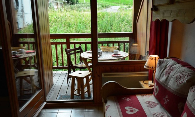 Crest-Voland Apartment | Cozy 1-Bedroom Apartment, Well-Equipped, Near Ski Slopes and Village Center