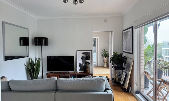 Gladesville Apartment | Cozy 1 bedroom apartment in the bayside Sydney suburb of Gladesville